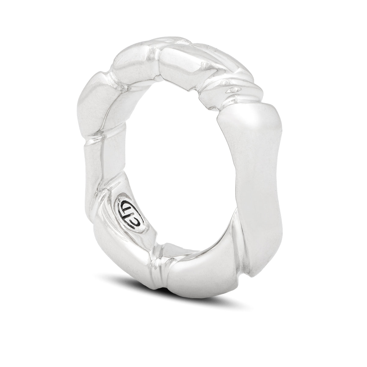 Strong, powerful designers silver ring. Cristina Tamames Jewelry Designer.