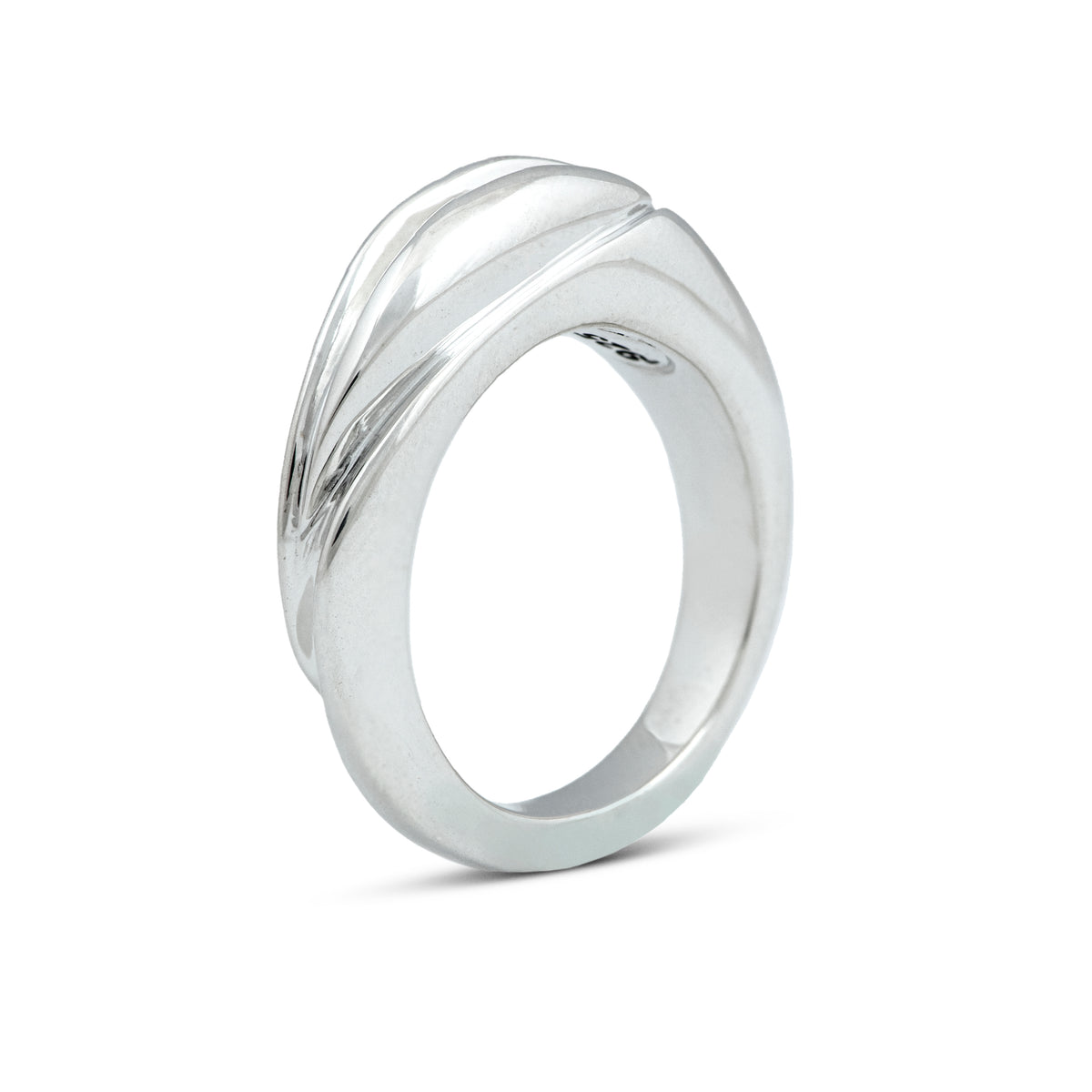 Unique silver ring. Cristina Tamames Jewelry Designer