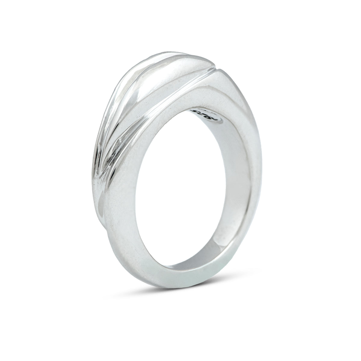 Unique silver ring. Cristina Tamames Jewelry Designer